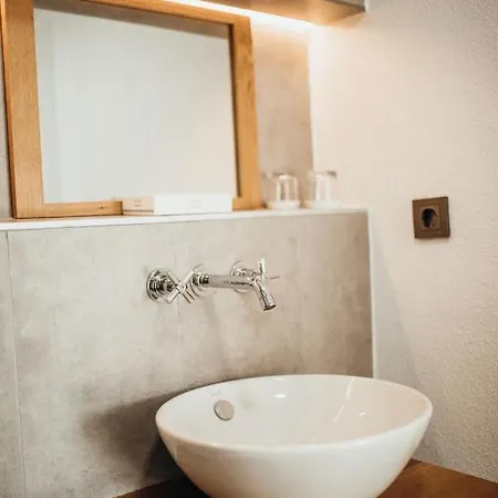 Bueyuekada Loc'ada 호텔 아달라르