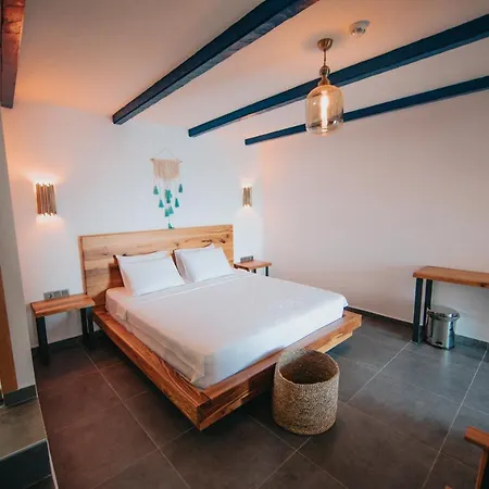Bueyuekada Loc'ada Hotel *