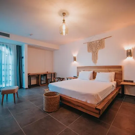 Bueyuekada Loc'ada * Adalar