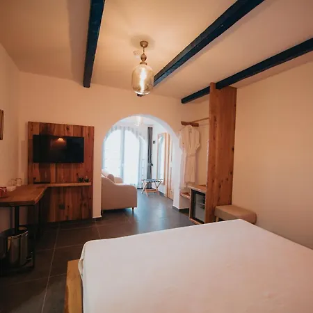 Bueyuekada Loc'ada * Adalar