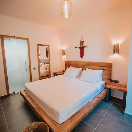 Bueyuekada Loc'ada Hotel *