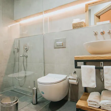 Bueyuekada Loc'ada *