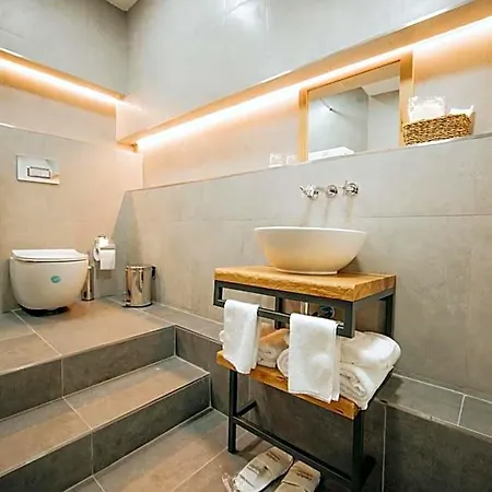 Bueyuekada Loc'ada Adalar