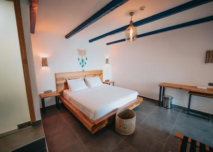 Bueyuekada Loc'ada Hotel *