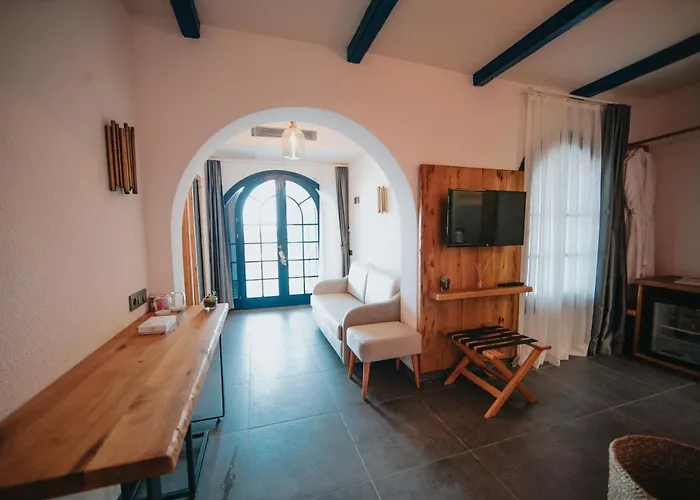 Bueyuekada Loc'ada Hotel *