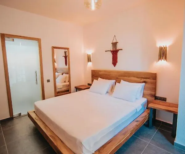 Bueyuekada Loc'ada Hotel *